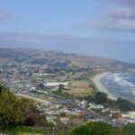 Dunedin vue à l'arrivée par les falaises du sud